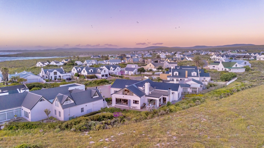 4 Bedroom Property for Sale in Grotto Bay Western Cape